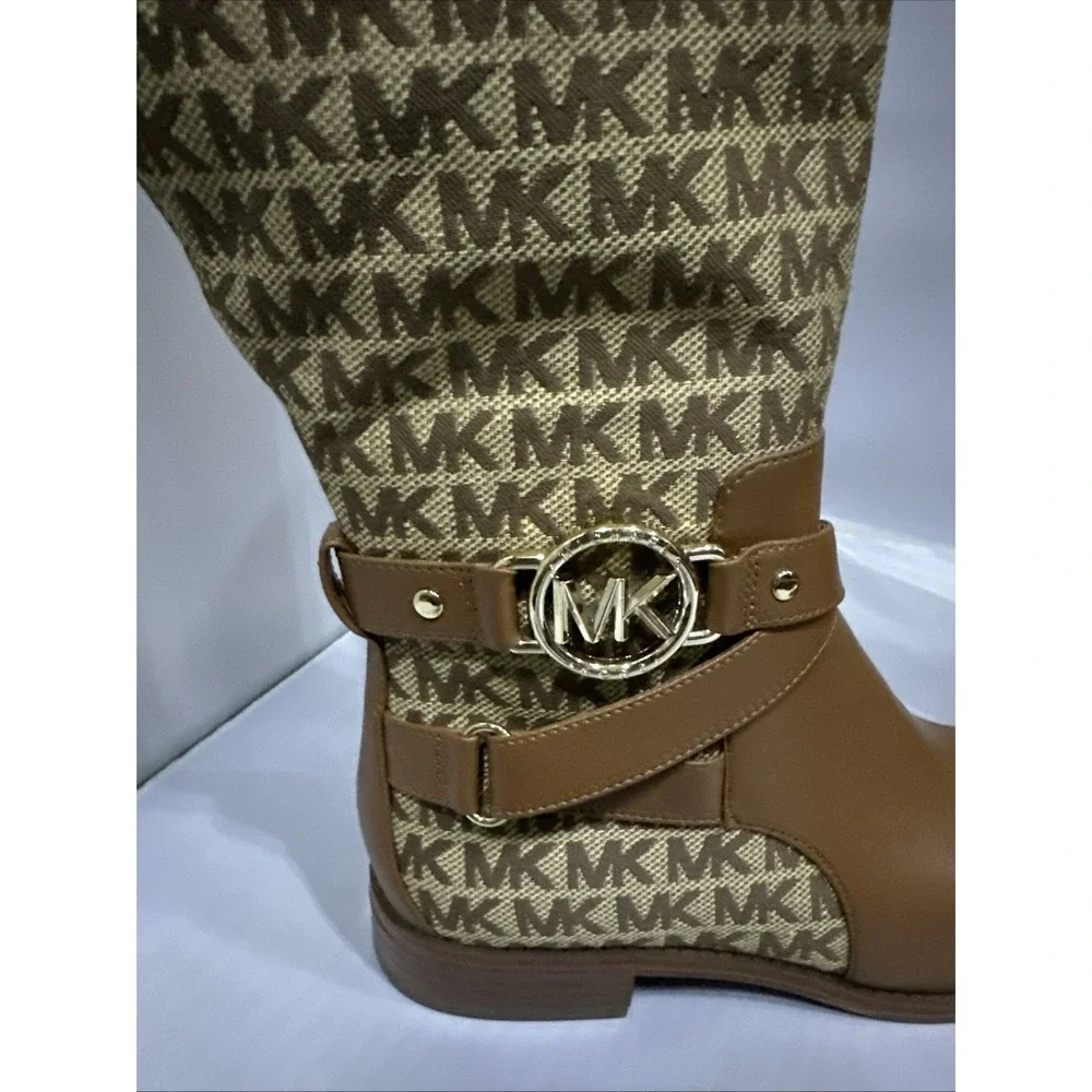 Women Michael Kors Boots - Size 5 New